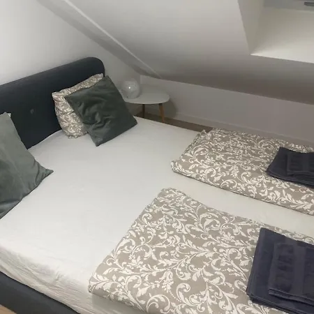 New G&p - Free Parking *