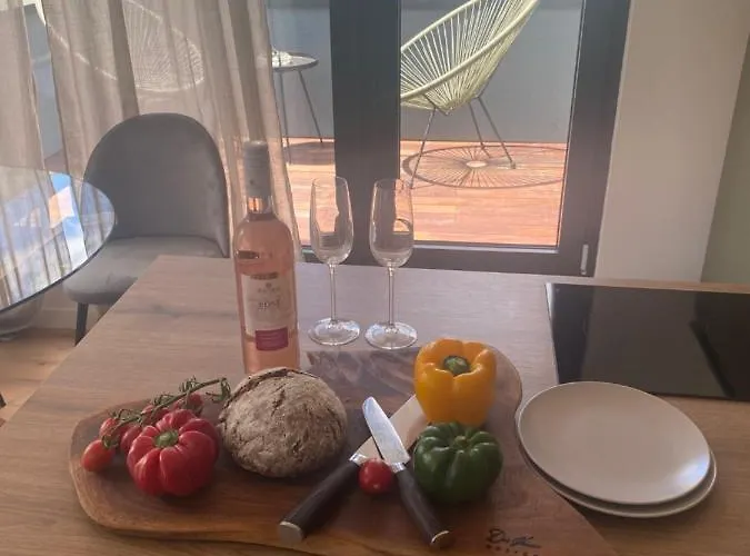 New G&p - Free Parking Апартаменти *