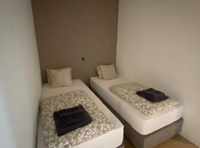 New G&p - Free Parking Апартаменти *