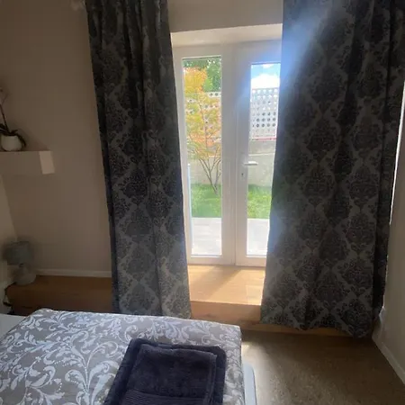 New G&p - Free Parking *