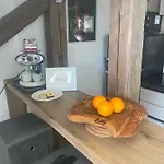 New G&p - Free Parking Apartment