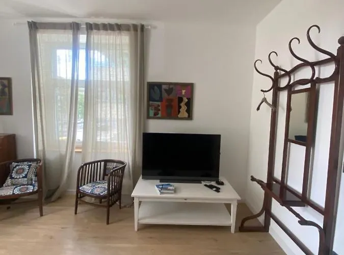 New G&p - Free Parking Apartment